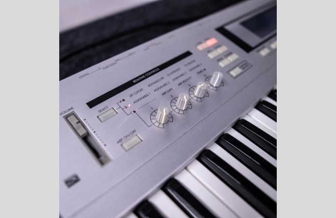 Used Korg Triton LE 61 Note Synthesizer with Flight Case (SN:006390) - Image 8